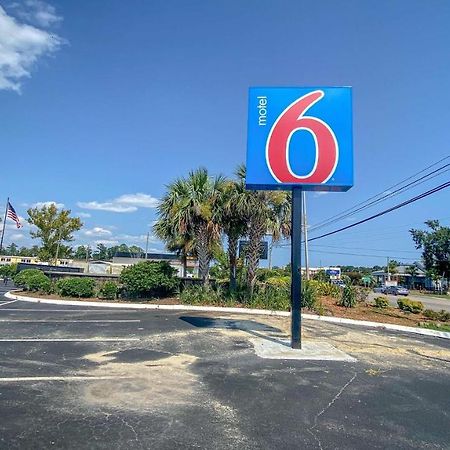 Motel 6 Wilmington, Nc - Market Street Bagian luar foto