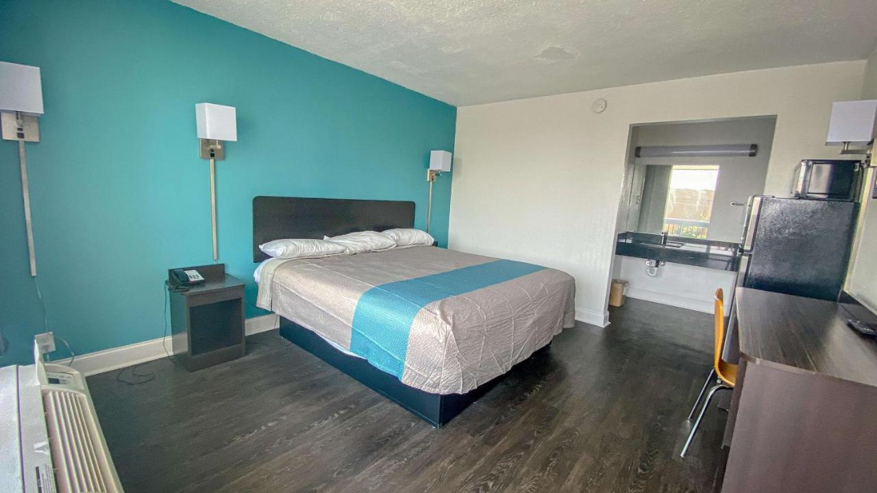 Motel 6 Wilmington, Nc - Market Street Bagian luar foto