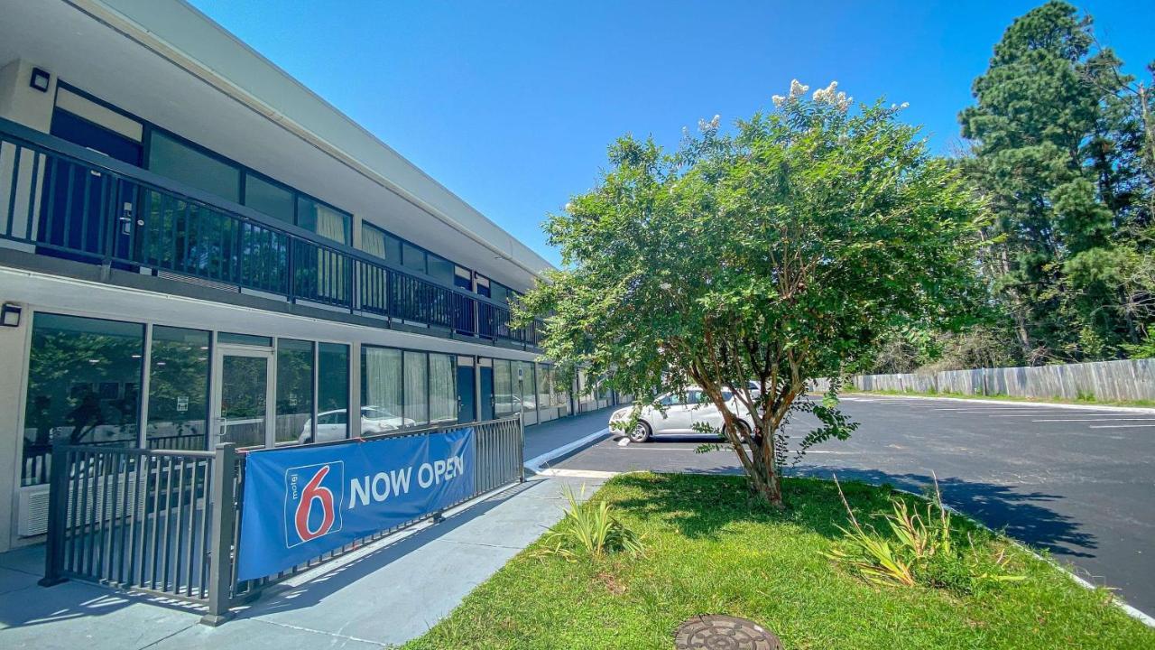 Motel 6 Wilmington, Nc - Market Street Bagian luar foto